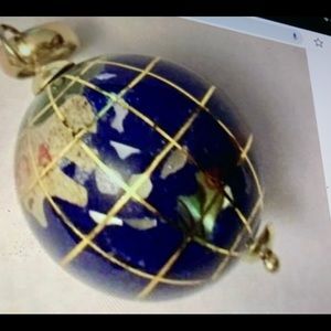 14 kt gold World Globe Pendant/Charm